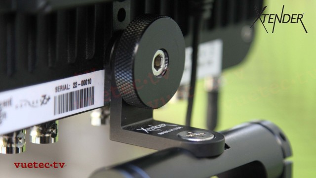 XTENDER® Right Angle Adapter Convergent Monitore